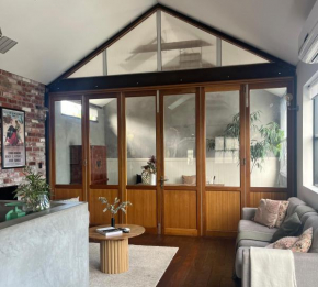 T h e L o f t - Stunning private apartment Perth